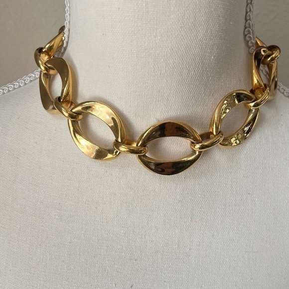 CHANEL Vintage 24k Gold Plated Circle Link Choker - Picture 9 of 9